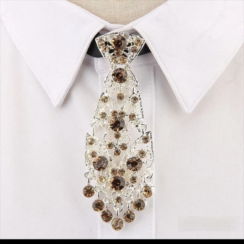 Cravatta speciale regolabile con strass Cravatte di cristallo brillante alla moda Cravatta corta in metallo di lunghezza corta Festa del vino