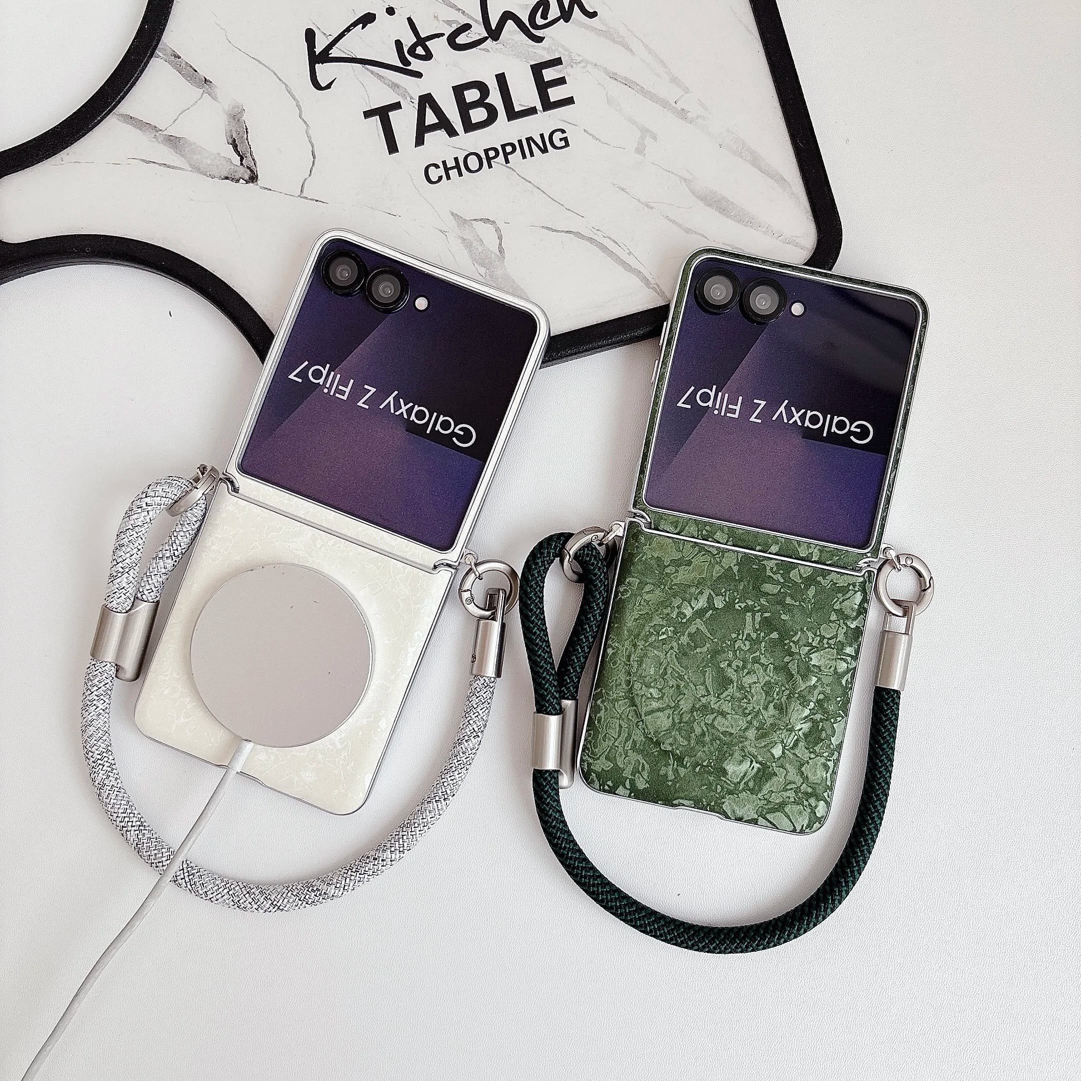 Cinturino da Polso per Custodia Magnetica con Protezione Cerniera MagSafe per Samsung Galaxy Z Flip 7 FE 6 5 5G