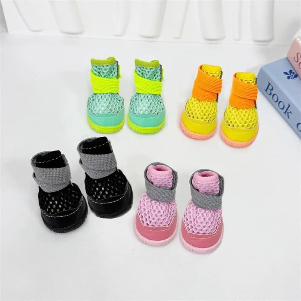 Set di 4 Scarpe in Rete Traspirante per Cani, Stivali Regolabili Morbidi Antiscivolo, Sneakers Riflettenti Resistenti all'Usura per Avventure all'Aperto