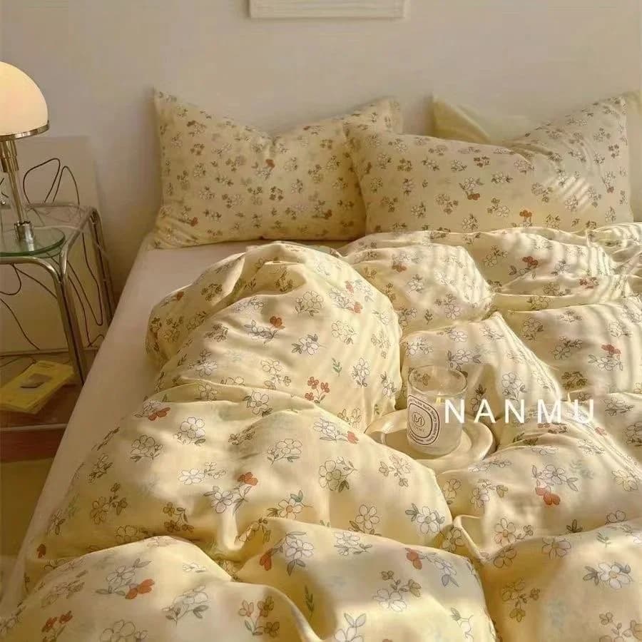Ins Set of yellow pastoral style bed linen with small flowers Copripiumino Twin Queen Size Flat sheet Federa Bed linen for girl princess