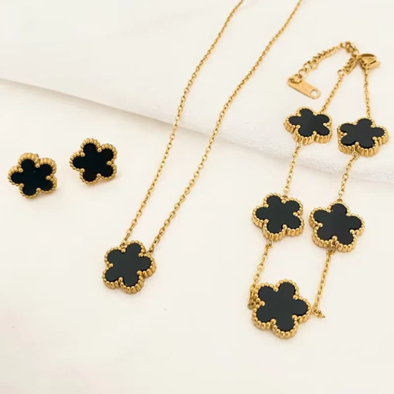 Set da 3 pezzi di collana di fiori a cinque foglie con fiori di pruno, bracciale, set di gioielli regalo da donna per feste