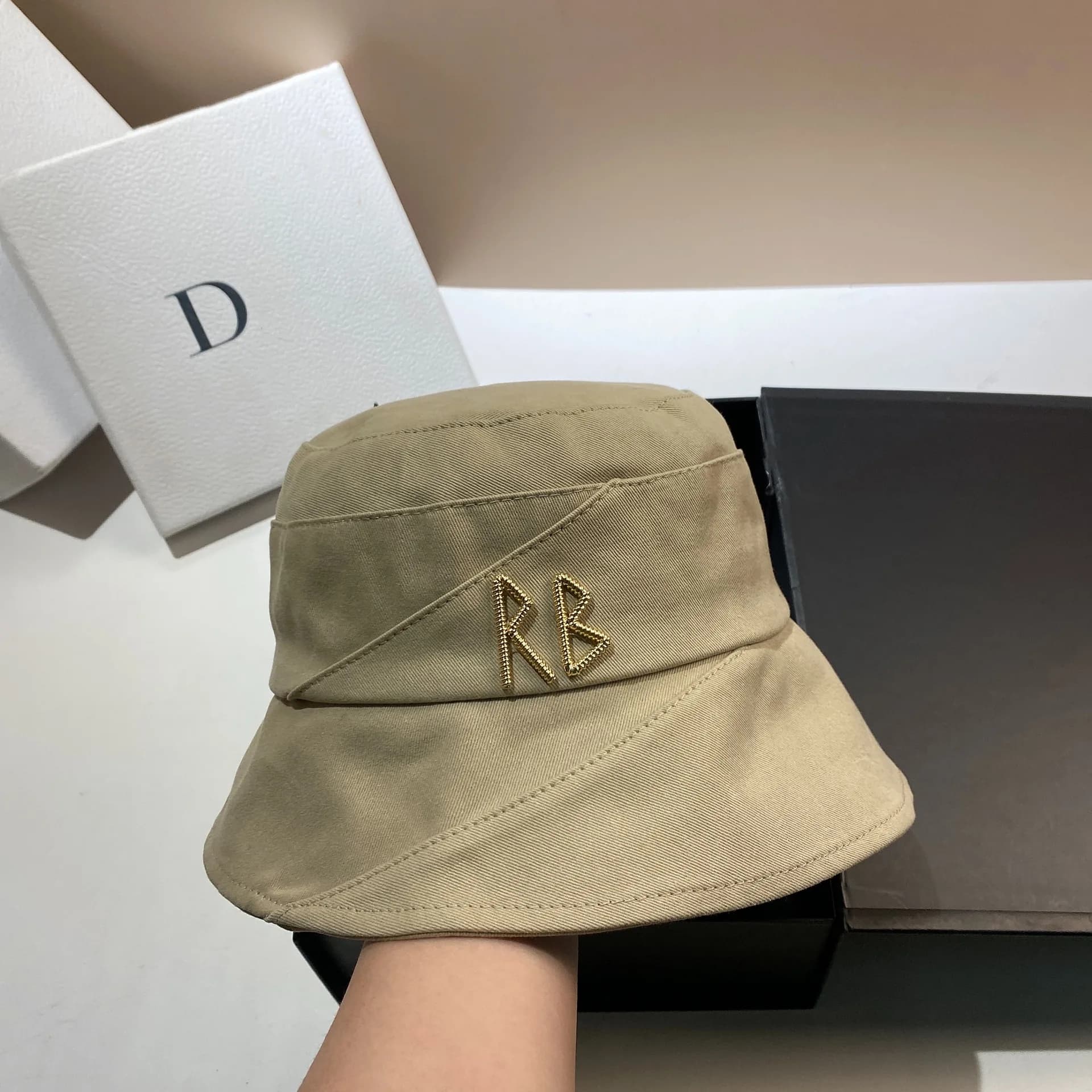 Luxury Metal Logo Letters RB hat fisherman woman sun protection Panama hat fishing flat spring fall Casual Beach sun hats Basin cap
