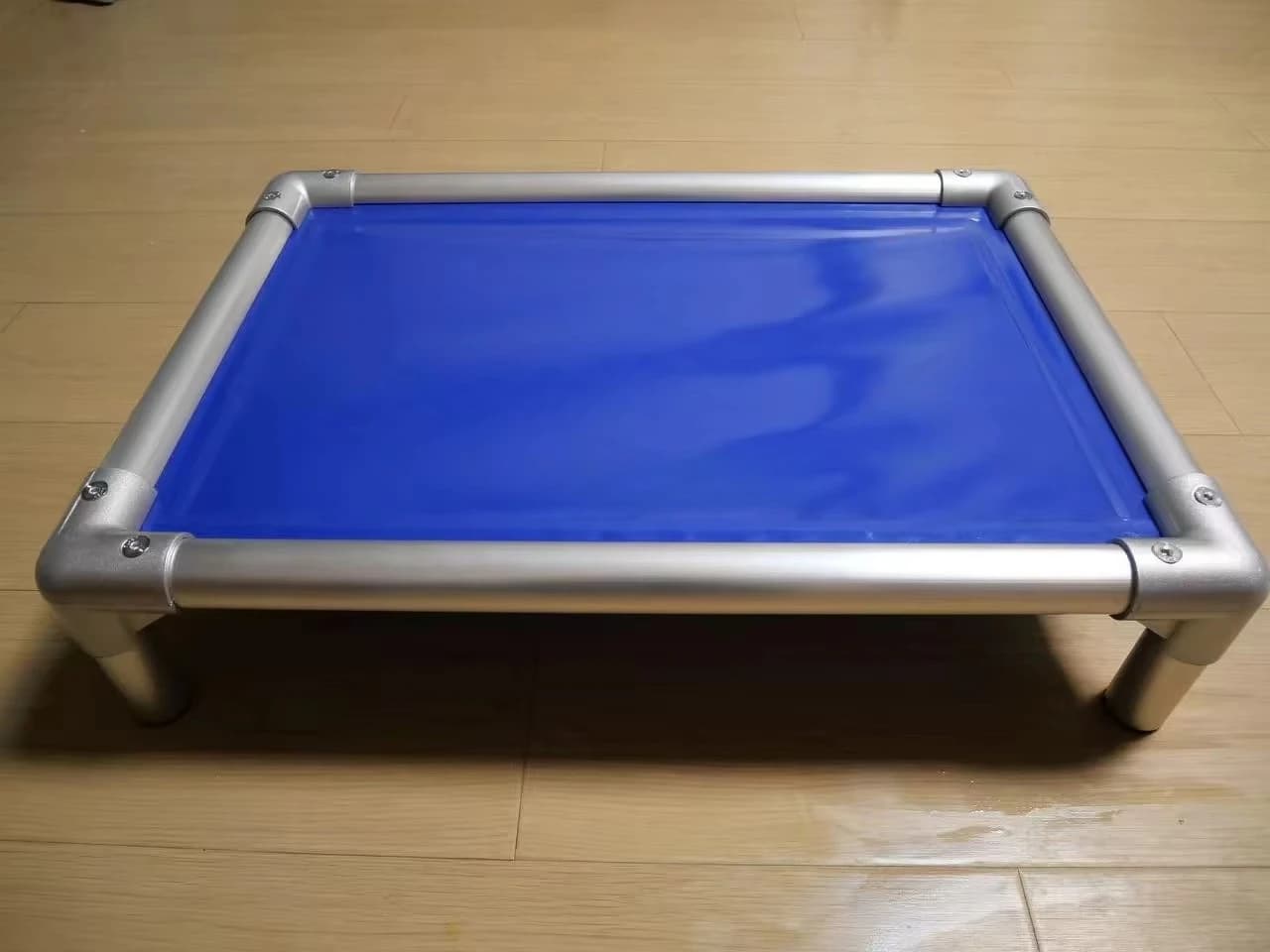 Cuccia Rialzata di Lusso in Alluminio per Cani, Gabbia per Cani da Esterno in Acciaio Inossidabile, Vendita Calda dalla Fabbrica