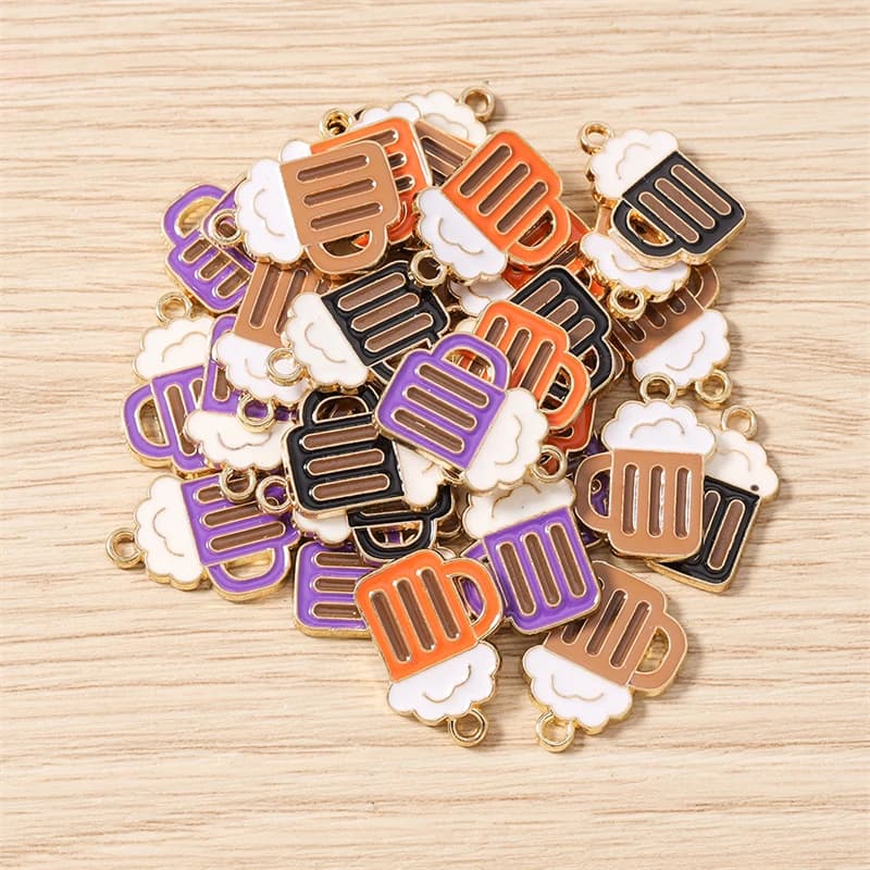 10 Pezzi 14x19mm Ciondoli Smaltati a Forma di Boccale di Birra per Creare Collane, Orecchini, Braccialetti, Accessori per Gioielli Fai-da-Te