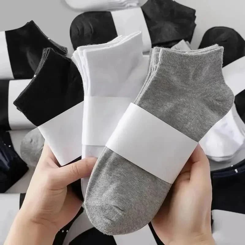5 paia di calzini corti comodi unisex, traspiranti e leggeri, adatti per lo sport e l'uso quotidiano, facili da trasportare durante i viaggi. Funzionano davvero bene.