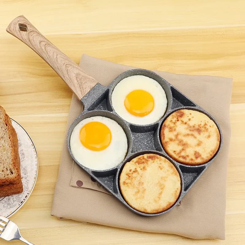 Padella Antiaderente a 4 Fori per Omelette, Uova, Pancake e Bistecche, Utensile da Cucina per Colazione