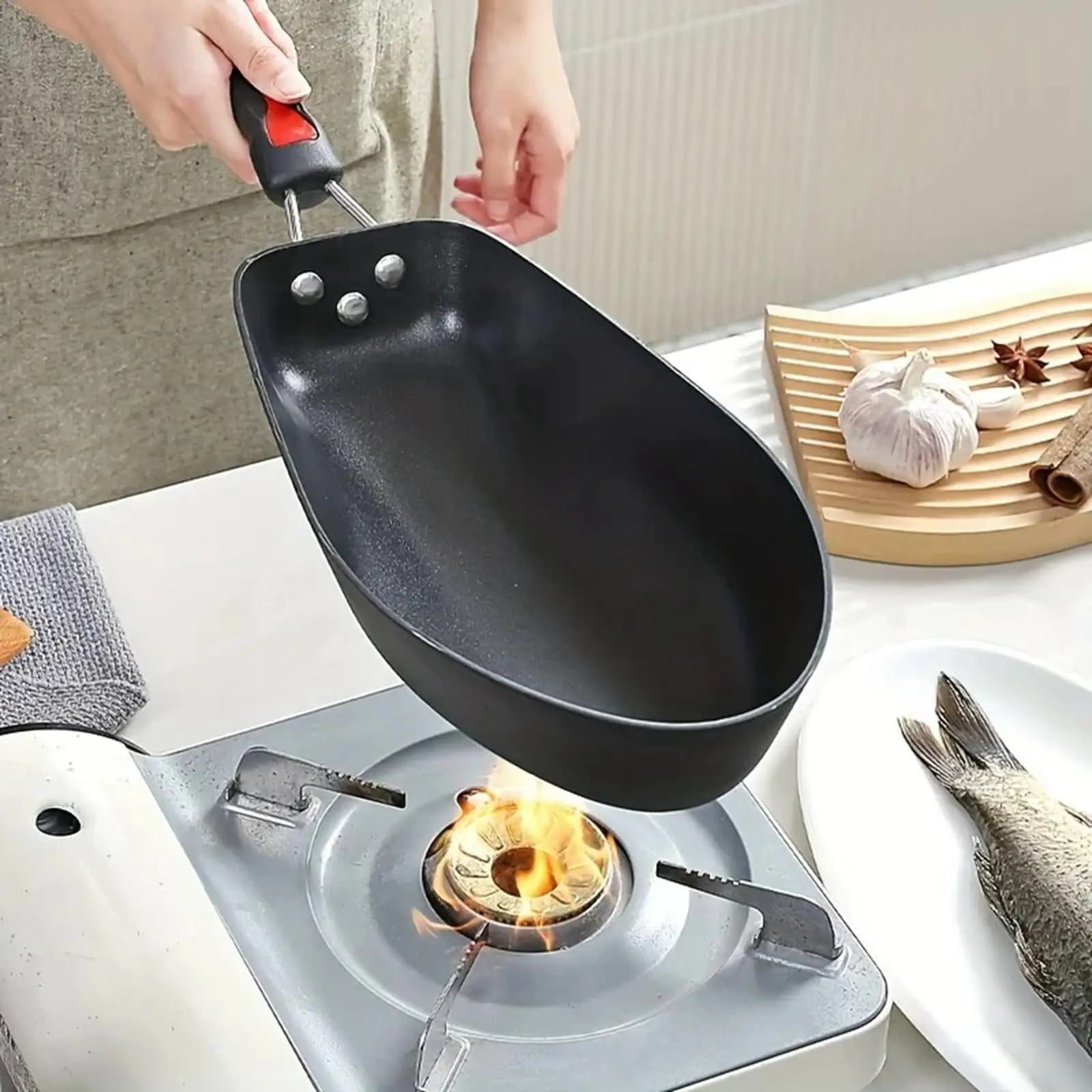 Fish-shaped pan, versatile, professional, easy to use, portable, practical, fish-shaped pan, efficient
