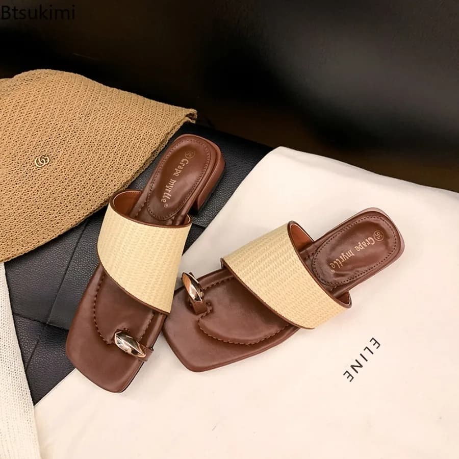 2026 New Retro Weaving Low Heel Slippers Women Fashion Metal Decoration Clip Toe Flip-flops Summer Casual Elegant Beach Sandals