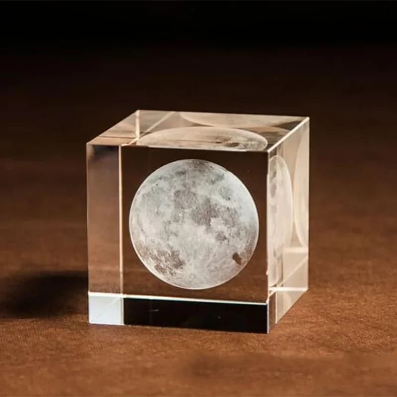 4/6cm Crystal 3D Engraved Laser Moon Figurine Glass Cube Astronomy Ornaments Home Desk Decor Crafts Card Holders Astronomy Gift