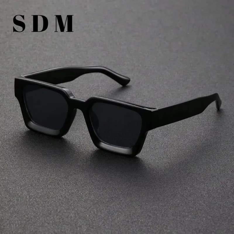 1 paio di occhiali da sole unisex con montatura quadrata in plastica alla moda per fotografia di strada e viaggi in spiaggia, accessori per la guida
