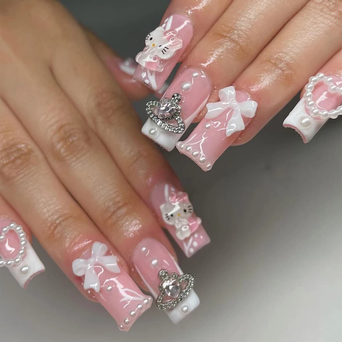 24 pieces of medium and long French white nail patches Hello Kitty three-dimensional drill 3d white drill bow white
