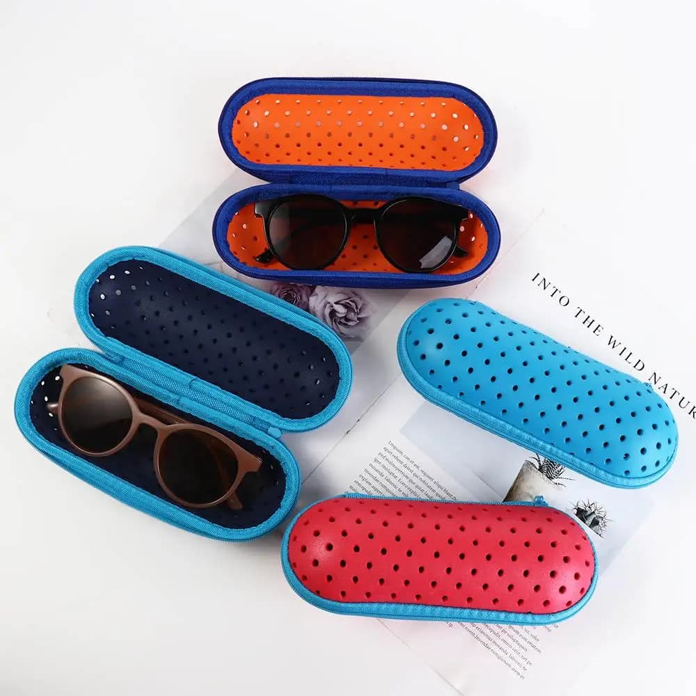 Body bag for glasses, portable light glasses with zipper Hooks in EVA Protective case for glasses not included