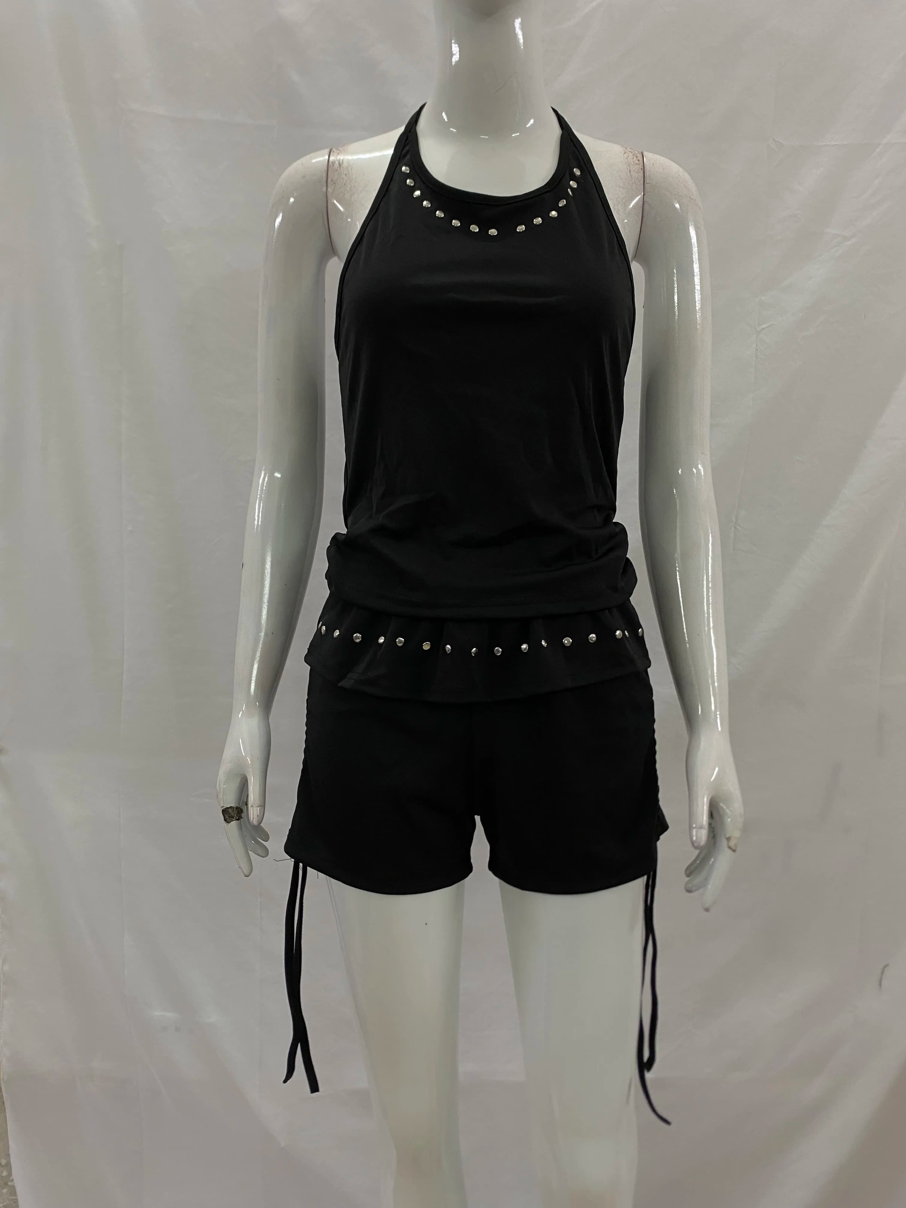 Y2K Korean style with distinctive design sense, simple yet monotonous hanging neck vest shorts two-piece set