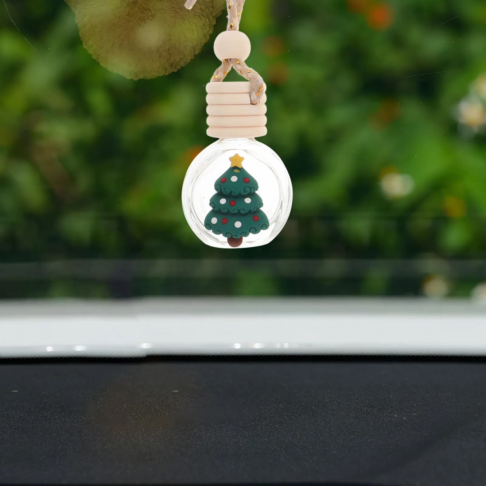 4 Pieces Vacuum Bottles for Essential Oil Diffuser to Hang to Auto Retrovisor Mirror, Deodorant for Christmas Cars