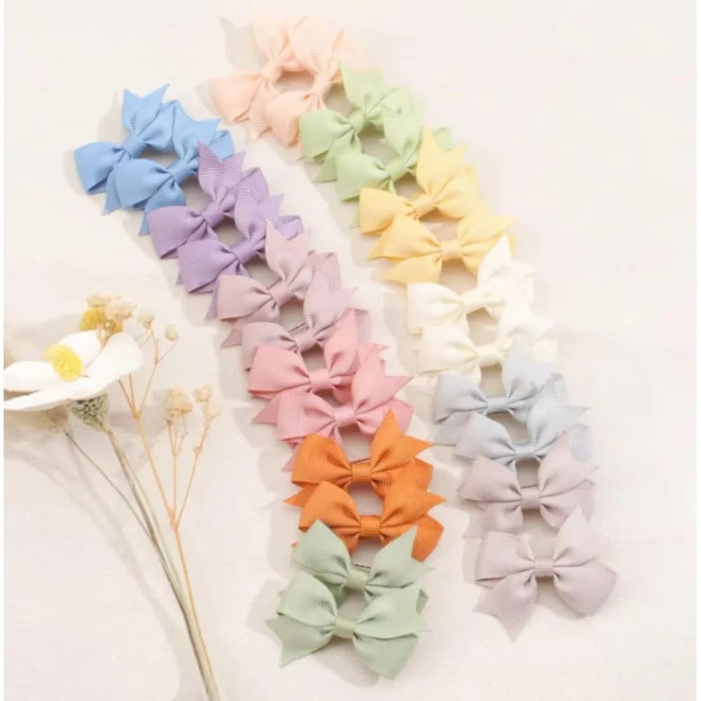 Set di 24 Mini Fiocchi per Capelli con Nastro per Bambine, Fermagli di Sicurezza per Frangia, Set di Mollette Boutique per Bambini