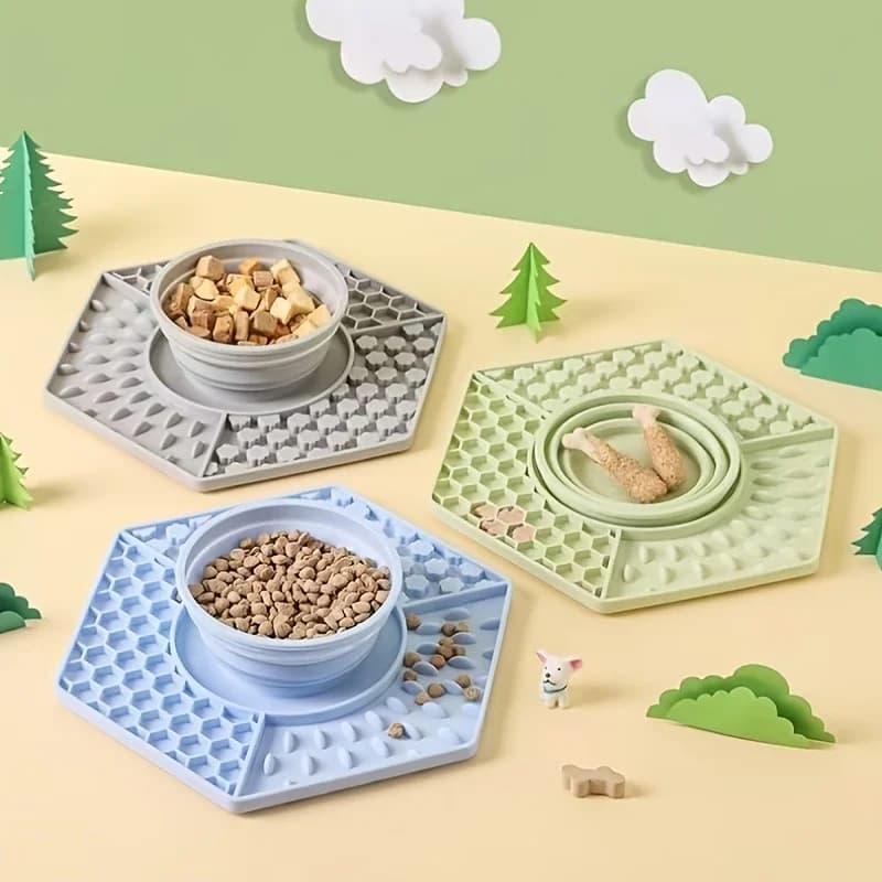 Two-in-One Licking Pad - Pet Feeding Bowl - Dog and Cat Foldable Slow Eating Bowl - Anti-slip Bottom - Silicone Licking Pad