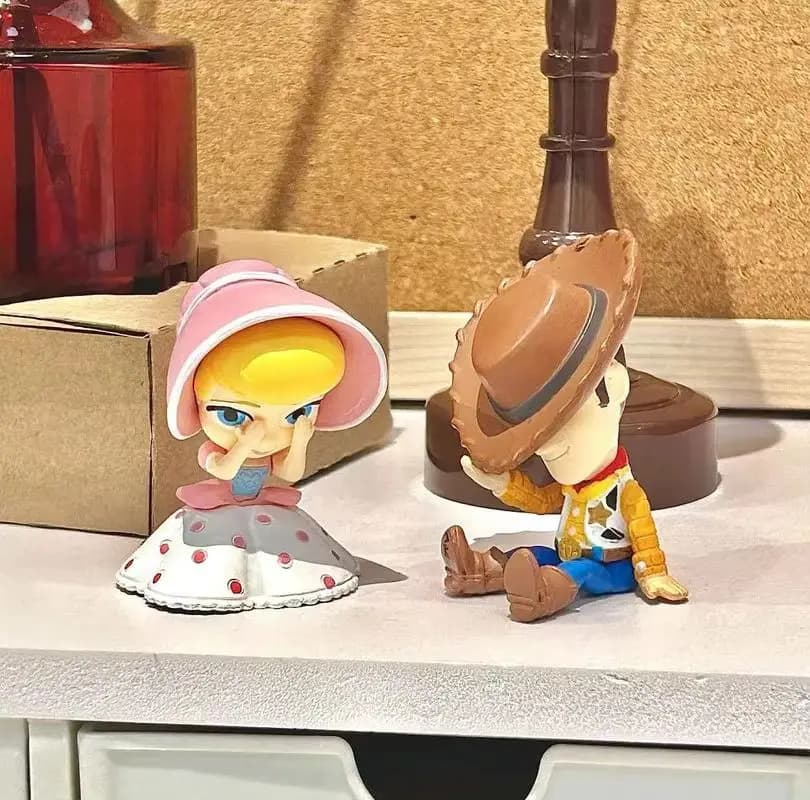 Disponibile - Giocattolo in stock: Woody Shepherd femmina, cane della primavera, action figure per il gioco di nascondino, modello cartone animato, regalo di compleanno per i fan