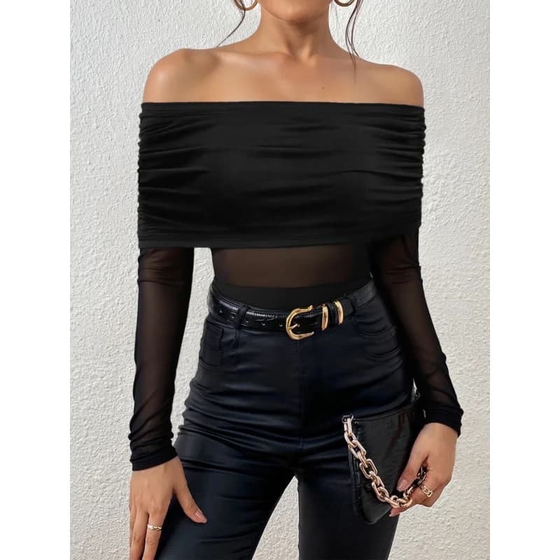 T-shirt aderente a maniche lunghe con spalle scoperte per la primavera e l'autunno, top sexy in rete con inserti in mesh