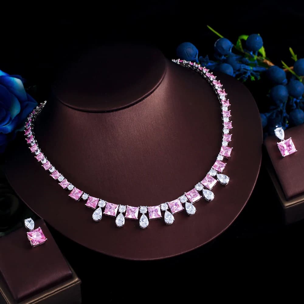 ThreeGraces Set di gioielli da sposa con orecchini e collana a goccia di zirconia quadrata rosa lucida alla moda per donna T1036