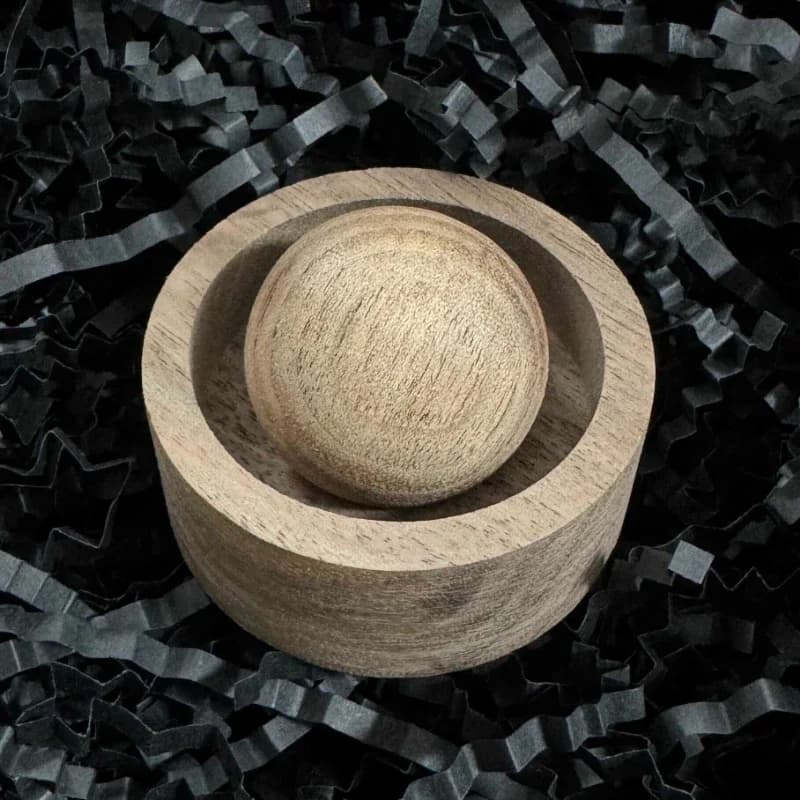 Diffusore di oli essenziali Fragranza Legno 1 PZ Creativo montato su veicolo 5 * 3,5 cm Aromaterapia Legno profumato Sfera di legno di noce nera