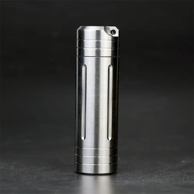 Portapillole in titanio ultra sigillato, portapillole portatile lucido CNC per viaggi, contenitore per pillole di emergenza impermeabile