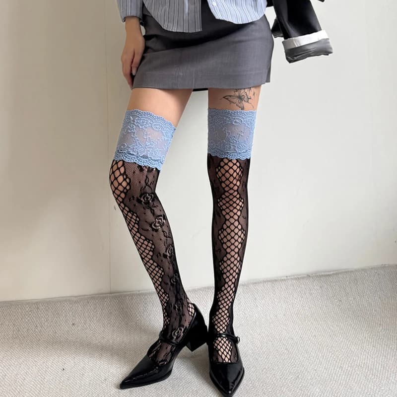Lolita femminile colore blu collisione calze di pizzo fiore cavo jacquard rete da pesca calzini calzini alla coscia impilati sopra il ginocchio