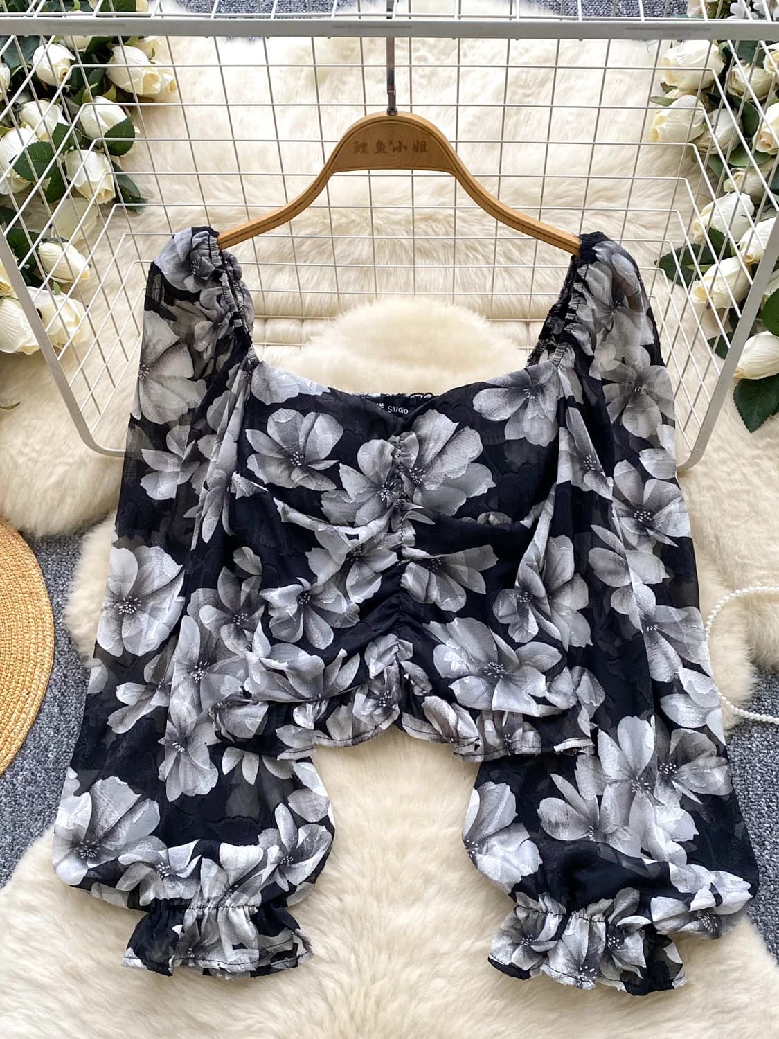 Women Black Gothic Floral Print Shirts and Blouses Vintage Elegant Y2k 2000s Emo Long Sleeve Square Collar Cropped Shirt Autumn