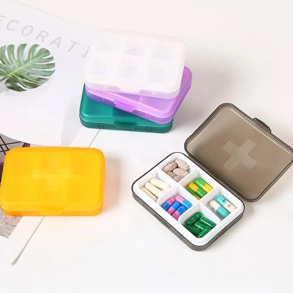 Nuovo Portapillole Portatile da Viaggio, Piccolo Contenitore Giornaliero a 6 Scomparti per Medicinali, Vitamine e Oli di Pesce