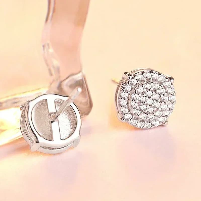 Orecchini a perno rotondi con zirconi, accessori delicati e brillanti per piercing all'orecchio, gioielli discreti da indossare tutti i giorni per donne, ragazze e adolescenti