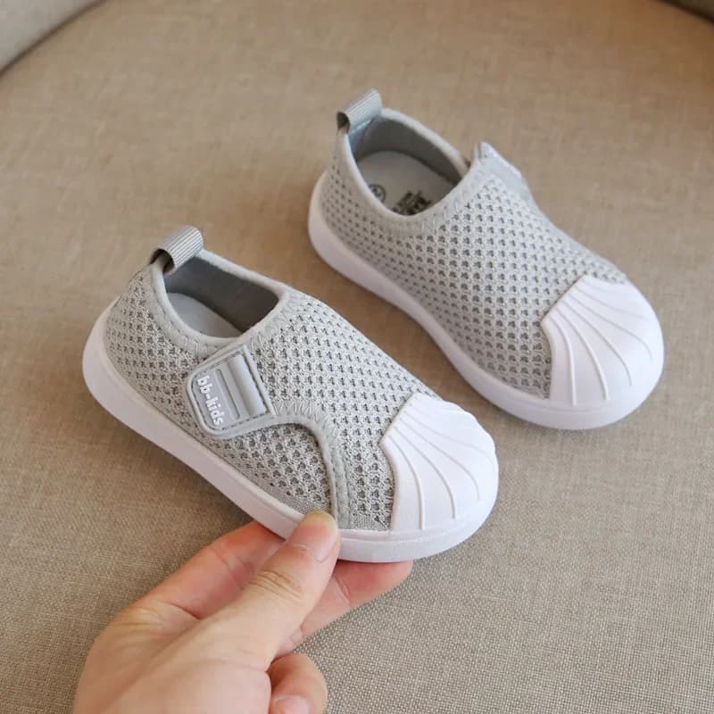 Scarpe Casual per bambini ragazzi ragazze Sneakers Air Mesh traspirante Classic Toddlers Skate Shoes Anti-kick 2024 primavera autunno nuovo