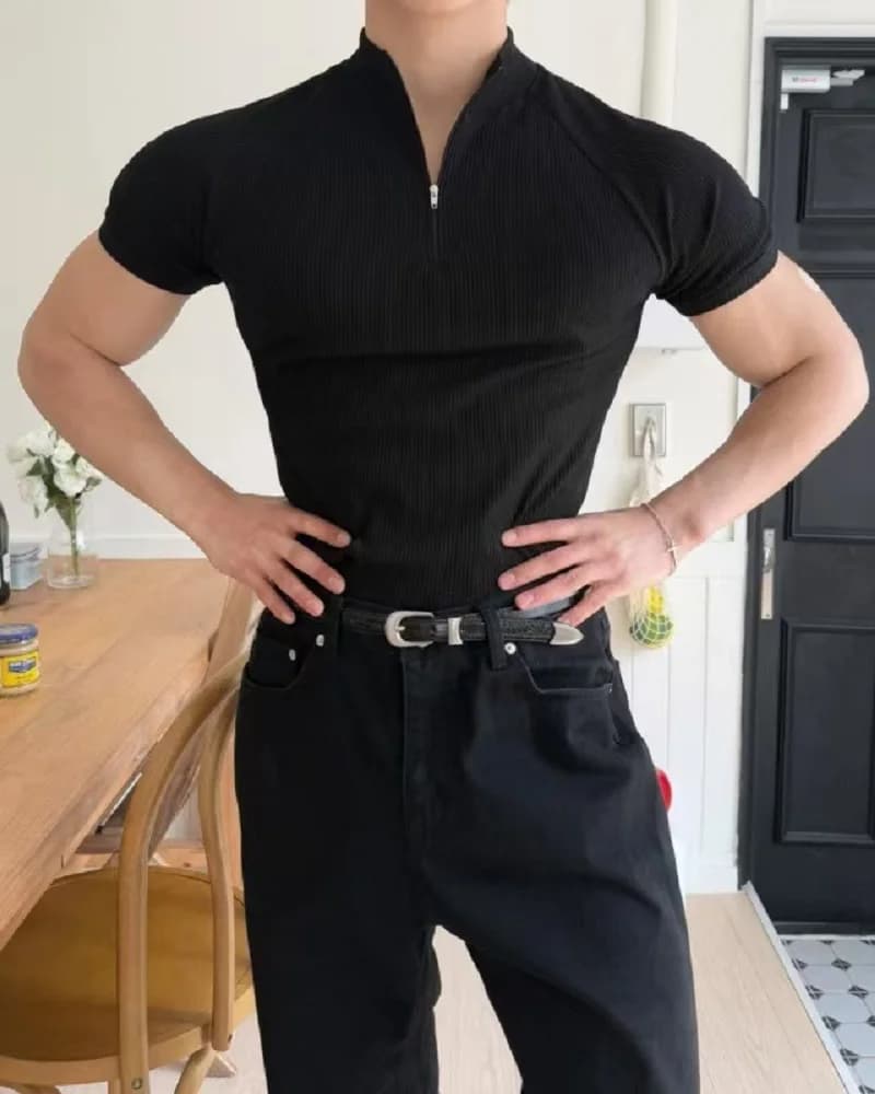 Estate dei nuovi uomini di abbigliamento sportivo casual corsa e fitness elasticizzato tinta unita cerniera semplice a righe spesse T-shirt a maniche corte