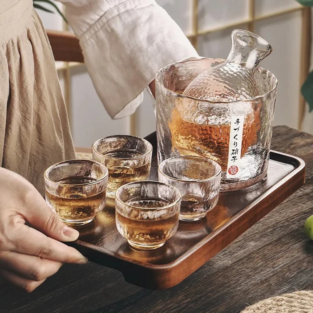 Set di Bicchieri Giapponesi in Vetro per Sake, Vino, Baijiu, Whisky e Cocktail, Set da Bar con Fiaschetta in Vetro, Regalo per Riunioni Familiari
