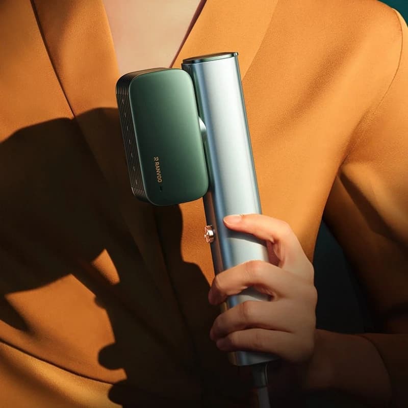 Portable Clothes Iron Magic Device 2026 New Mini Household Handheld Steam Garment Steamer For Daily Fabric Ironing