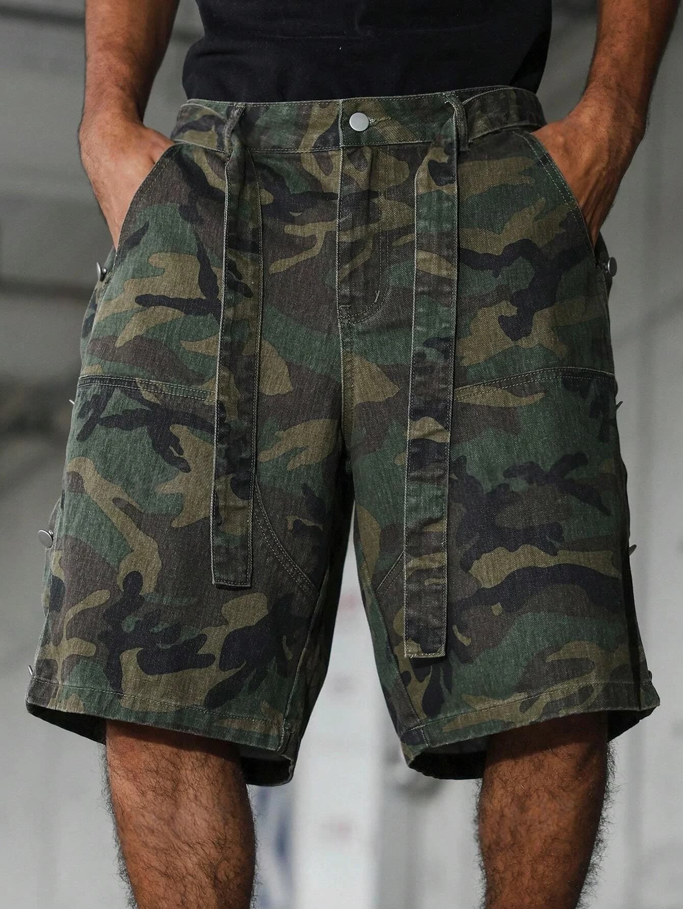 Pantaloncini Cargo Estivi da Uomo con Stampa Mimetica, Cintura in Tessuto Abbinata Regolabile e Design Multi-Tasca