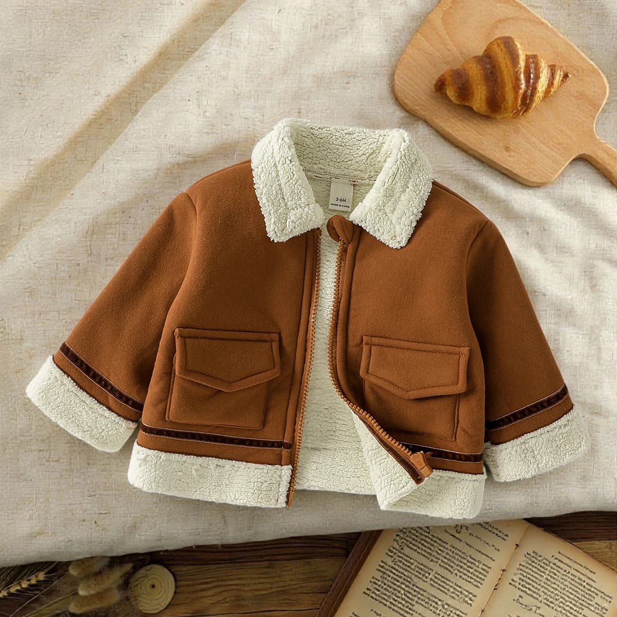 2025 Neonati maschi Autunno Inverno Manica lunga Giacche calde Moda Capispalla in pile Coreano Spessore cerniera per 1-3 anni Cappotto di vestiti