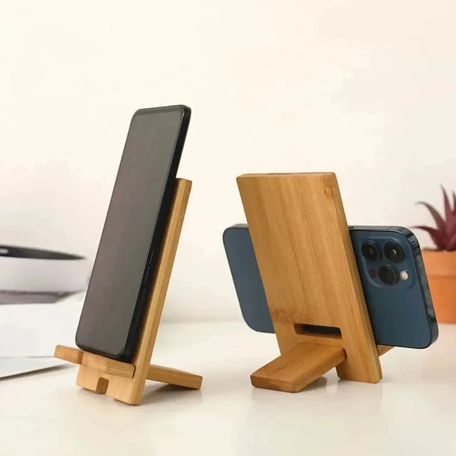 1PC Bamboo Desktop Phone Holder Wooden Smartphone Stand Multi-functional Lazy Charging Base Creative Desk Accessory