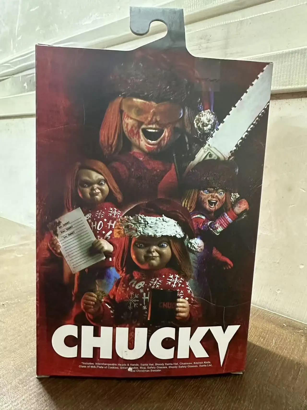 NECA Chucky Serie TV Ultimate Holiday Edition Action Figure da 7 pollici Modello da Collezione Natalizio NECA Store