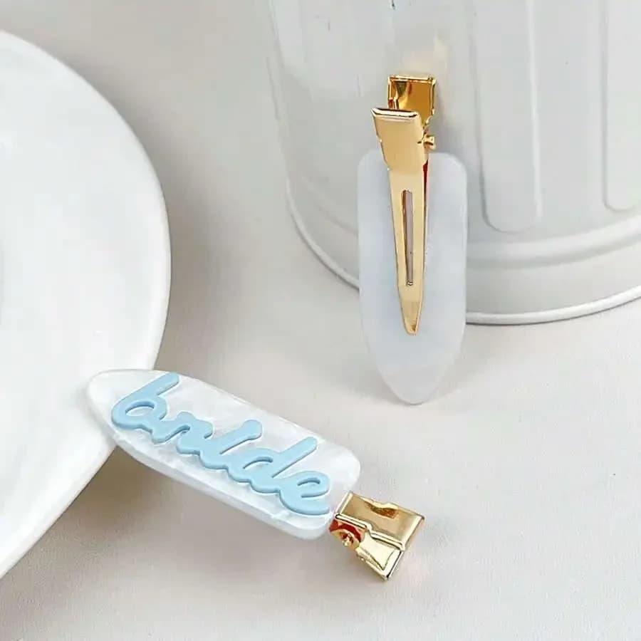 2 fermagli per capelli da sposa blu cielo per matrimonio - Fermagli invisibili per frangia laterale con denti in plastica antiscivolo, ideali come bomboniere per addio al nubilato