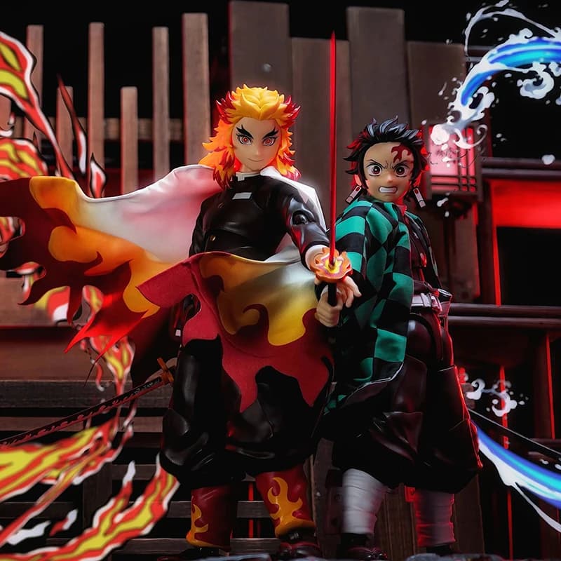 Anime Demon Slayer SHF Kyoujurou Mantello Tanjiro Vestiti Accessori Action Figure 1/12 Modello Giocattolo con Filo di Ferro Incorporato Regalo