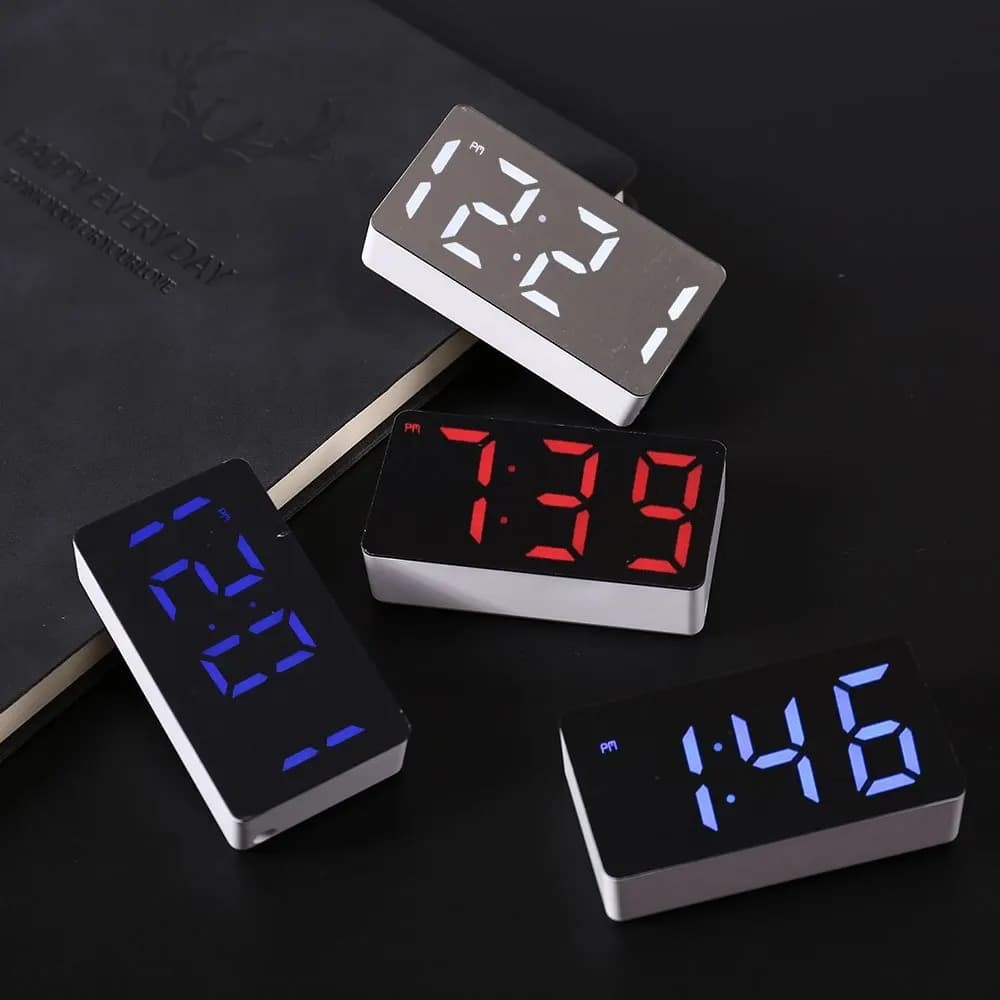 Mini Sveglia Digitale LED con Specchio, Orologio Elettronico Intelligente per Decorazione Camera da Letto, Luce Notturna Compatta e Moderna