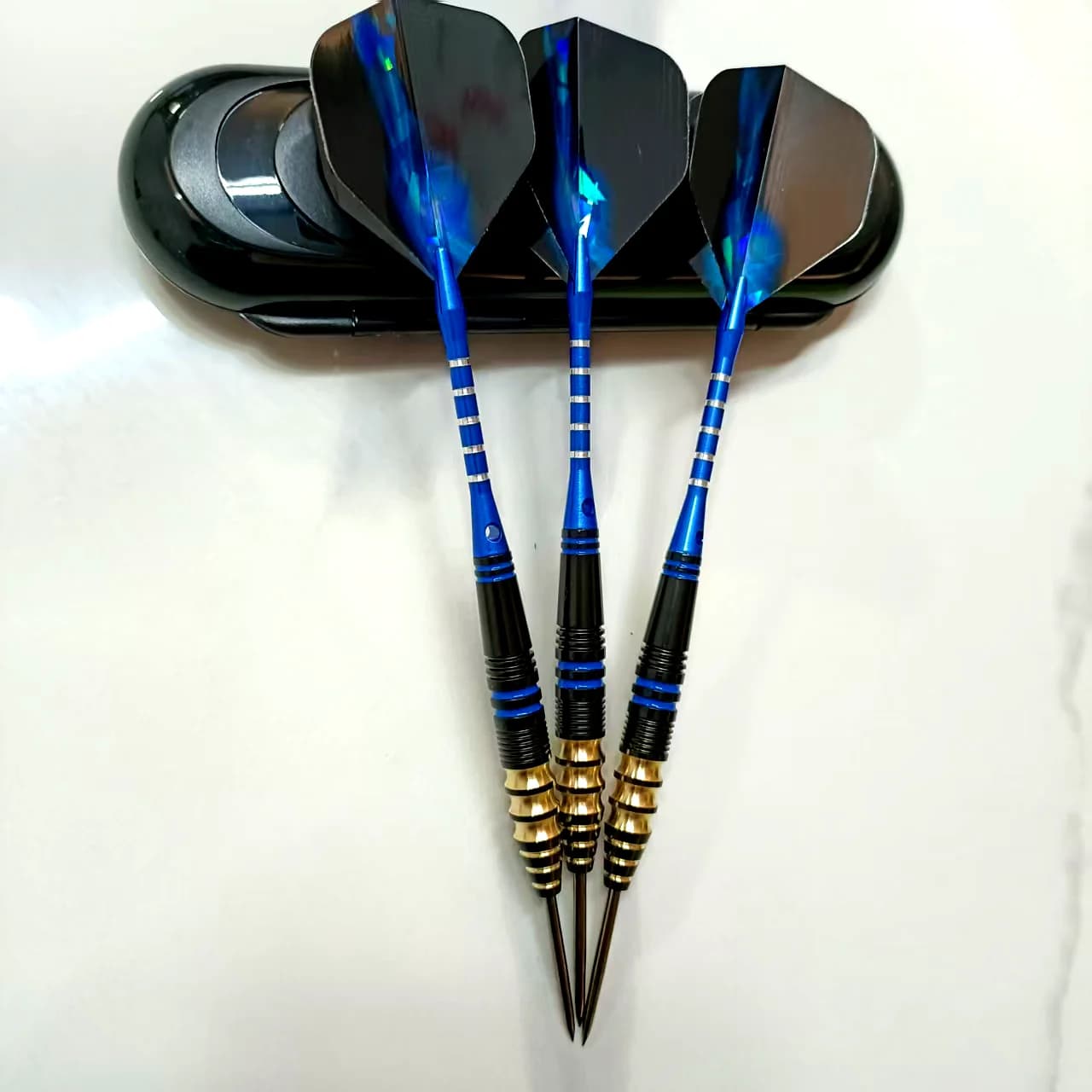 Set Professionale di Freccette con Punte in Acciaio da 23 Grammi, Fusto in Ottone e Protezione per Asta in Nylon per Gioco del Bersaglio