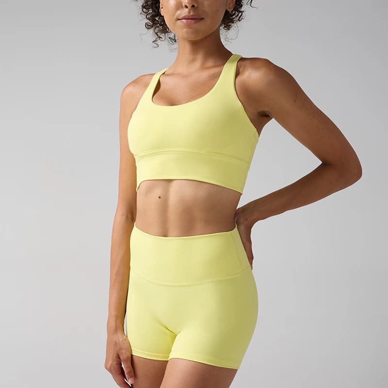 Top corto da donna 2 pezzi Tuta da yoga Reggiseno sportivo incrociato ammortizzante Pantaloncini da yoga a vita alta elastici comfort Pantaloncini da ciclismo 🚴🏻 ‍ ♀️