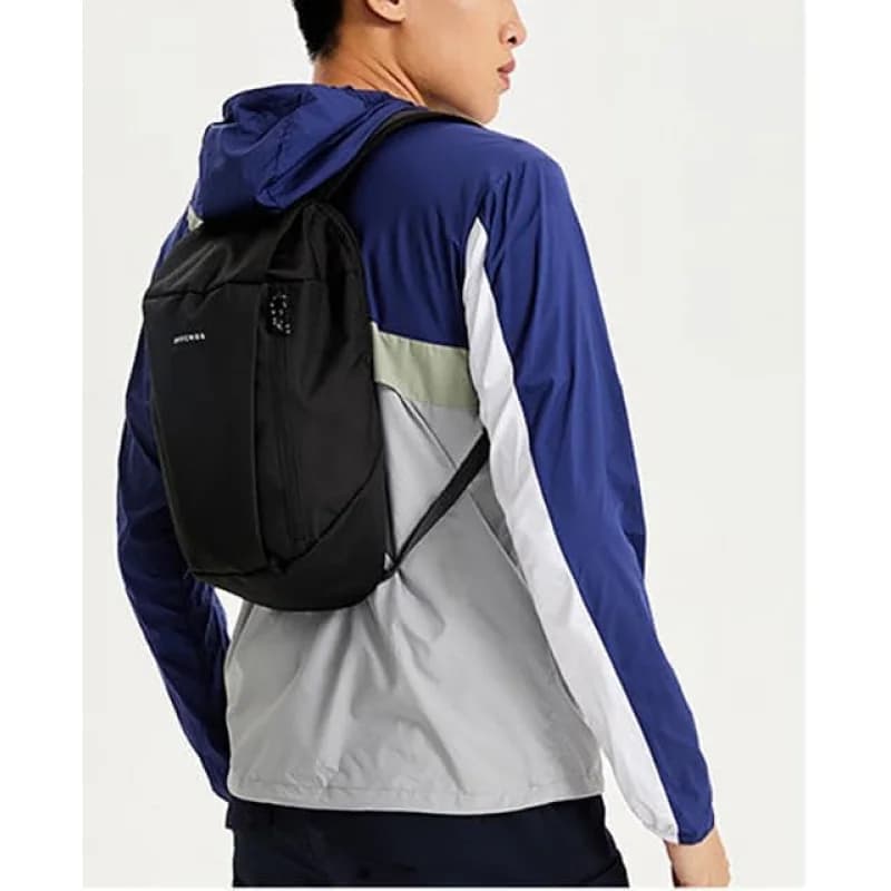 Mini backpack for men and women – Light casual backpack for travel, hiking and everyday use (black)
