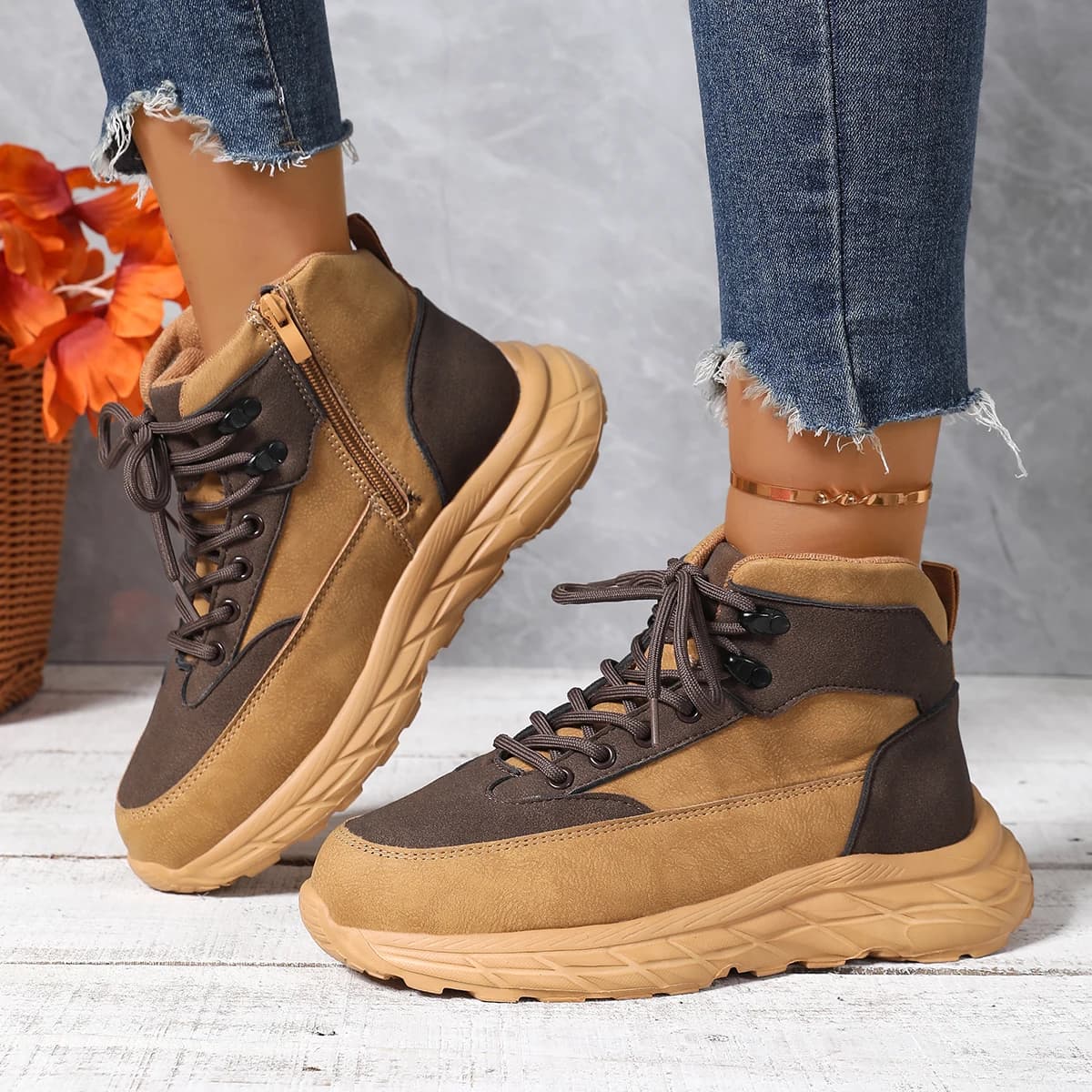 Stivali da neve da donna Casual Solid Lace Up Scarpe da trekking antiscivolo Donna 2025 Autunno Punta tonda Sneakers con fondo spesso Stivali firmati