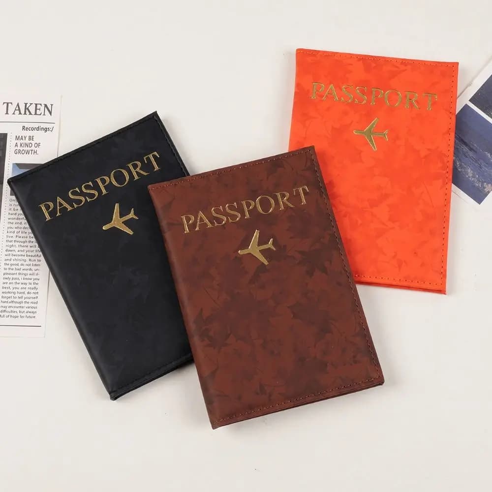 Portable Maple Leaves Print Passport Holder PU Leather Multi-function Credit Card Case Waterproof Passport Cover for Women/Men