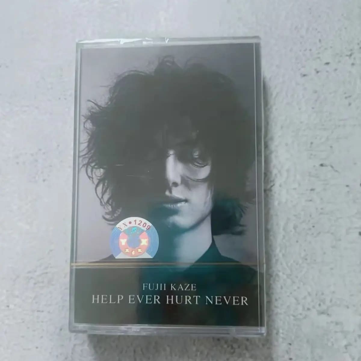 Fujii Kaze HELP EVER HURT NEVER Nuovissima Cassetta Musicale Sigillata con Libretto di Testi, Canzoni Giapponesi per Collezionisti
