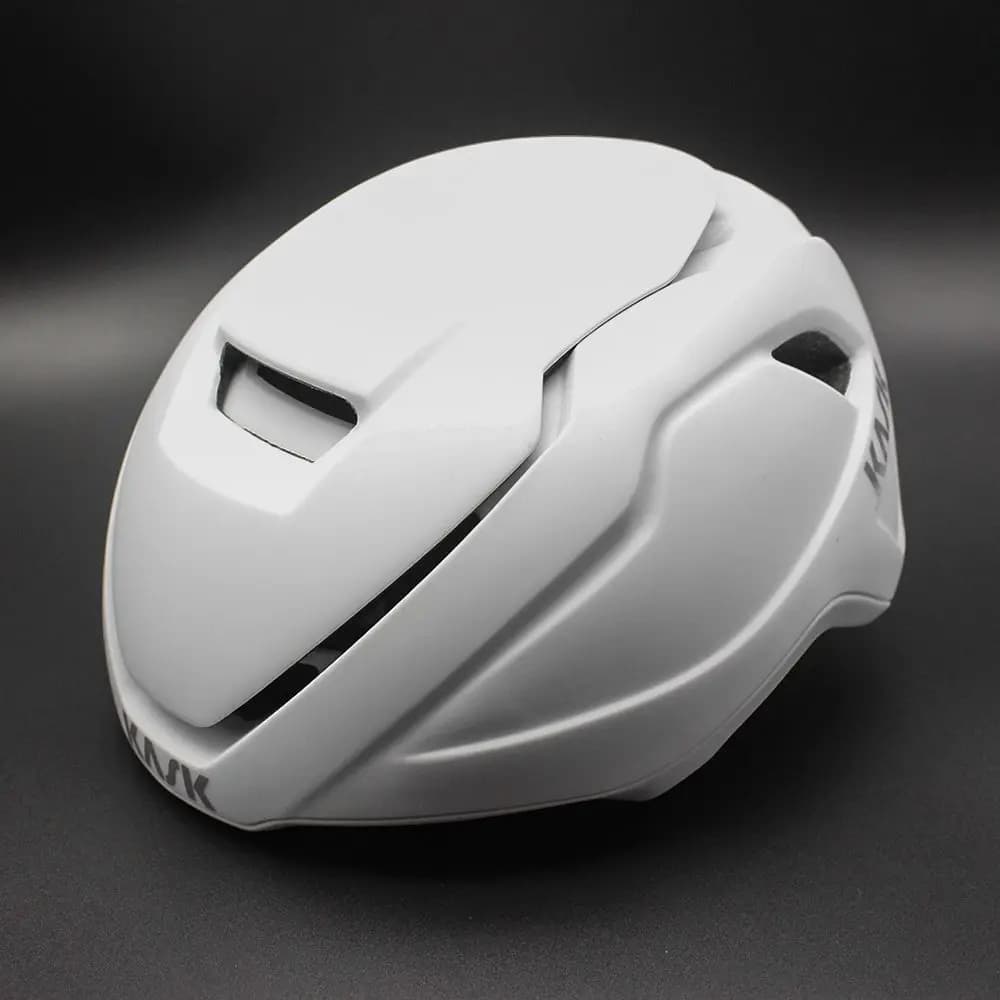 Casco da Ciclismo Aerodinamico con Visiera Ribaltabile - Monoblocco Stampato per Sicurezza su Bici da Montagna e da Strada
