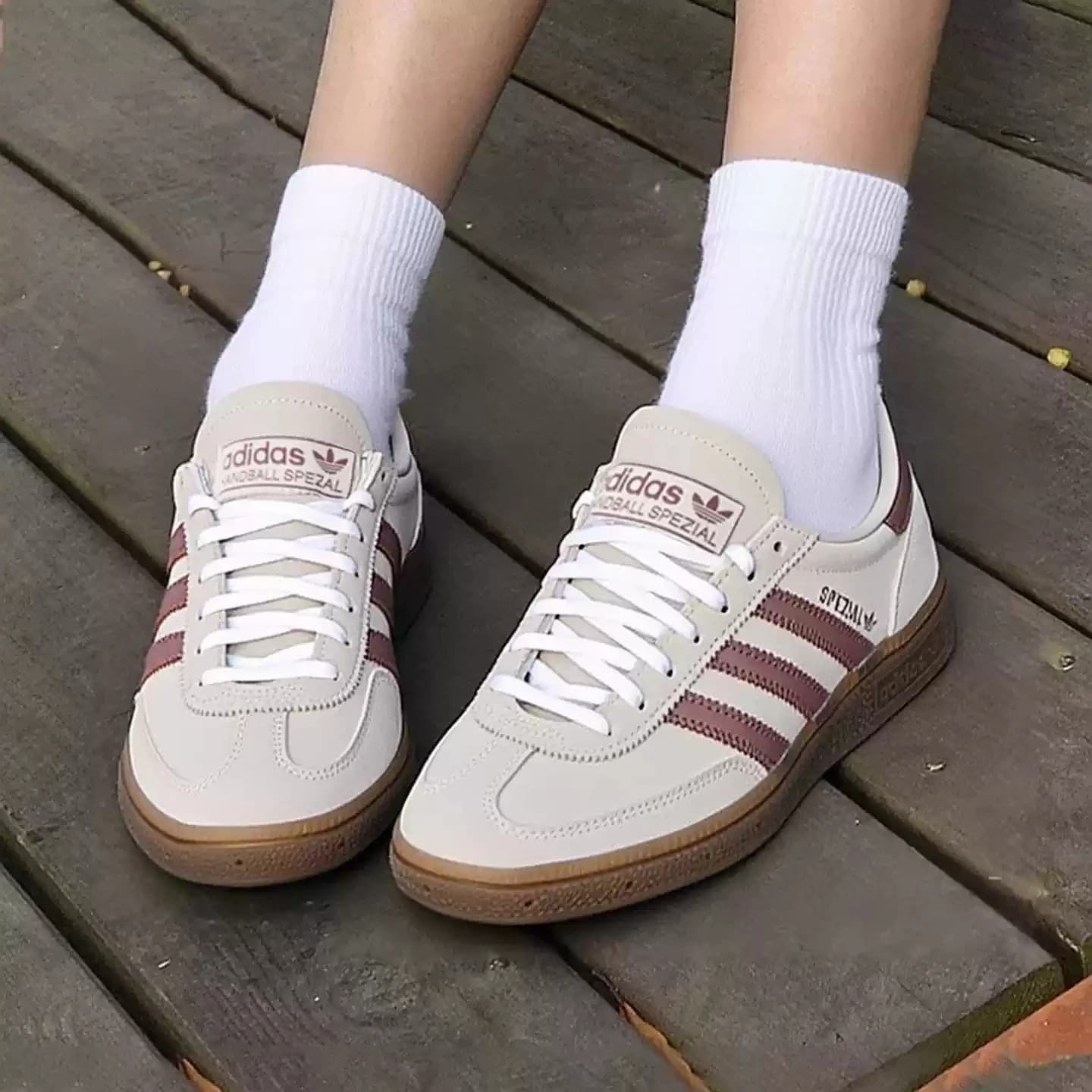 Adidas IH1510 Ladies Retro Casual Sneakers Trefoil Low Top Suede Leather Mix Upper Gum Rubber Sole Fashion Street Walking Shoes
