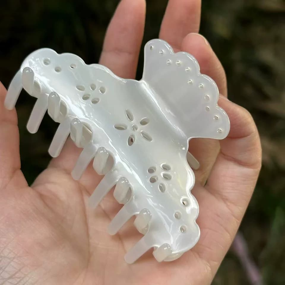 French Elegant White Floral Lace Hair Claw Clip for Women Updo Styling Acetate Hair Shark Clips Vacation Bride Hair Accessorries