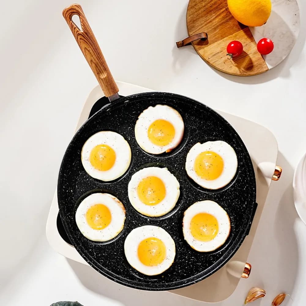 4/7 Hole Egg Frying Pan Wood Grain Handle Divided Breakfast Egg Pan Universal Round Egg Cooker Induction Cook-top